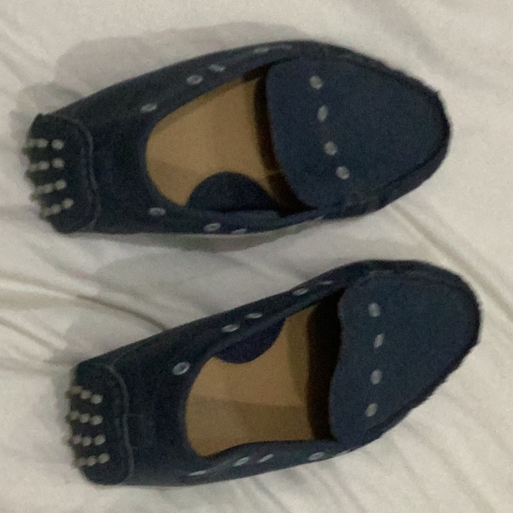 Cole Haan slip on men’s shoe. Great Condition.